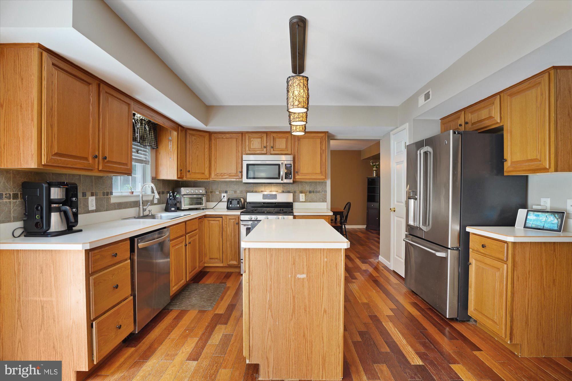 3312 Regency Drive Sinking Spring, PA 19608 - Photo 9 of 29 Kitchen