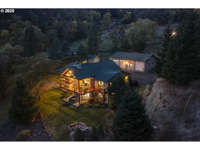 $825,000 | 1645 Brozio Road, Roseburg, OR 97471