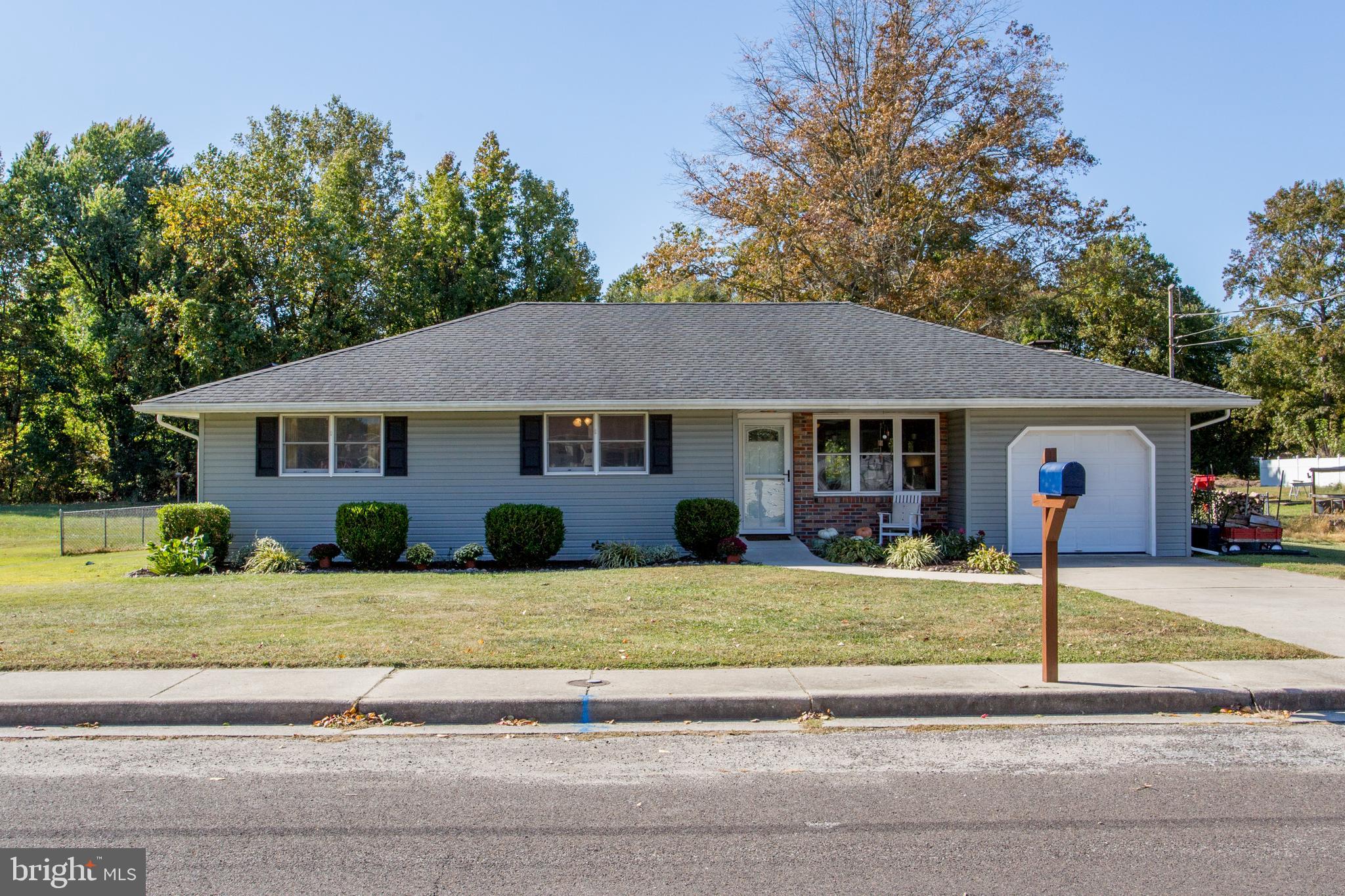15 Oberlin Road Pennsville, NJ 08070 - Photo 2 of 52