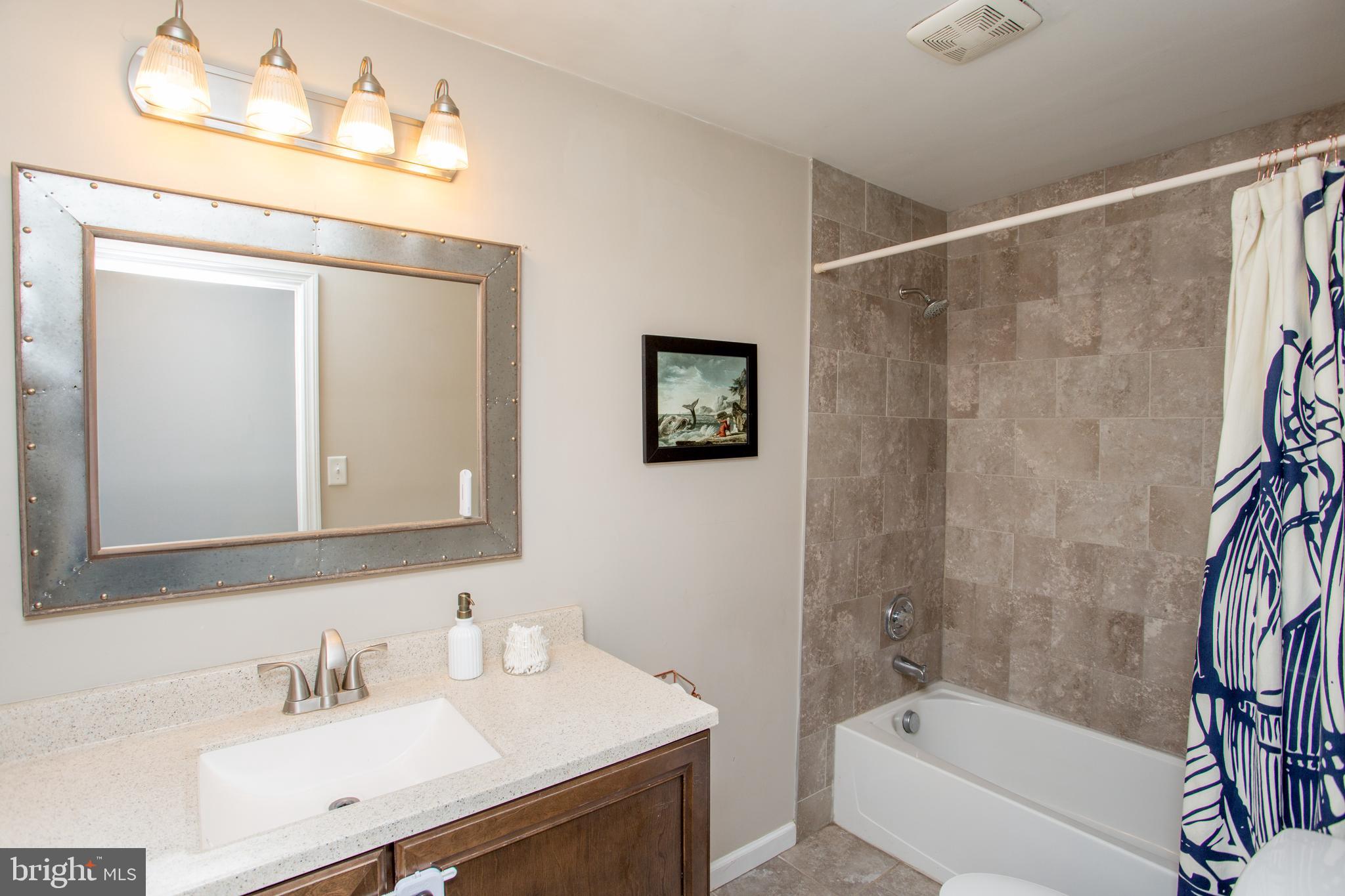 15 Oberlin Road Pennsville, NJ 08070 - Photo 37 of 52 Hall bathroom
