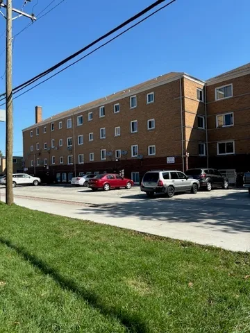 $170,000 | 1106 North Harlem Avenue, Unit 2, River Forest, IL 60305