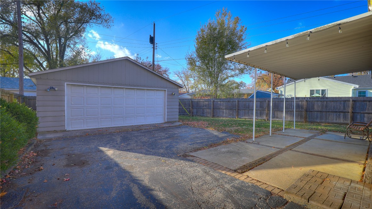 112 Ridgeway Drive Decatur, IL 62521 - Photo 24 of 25 Gallery Image 24