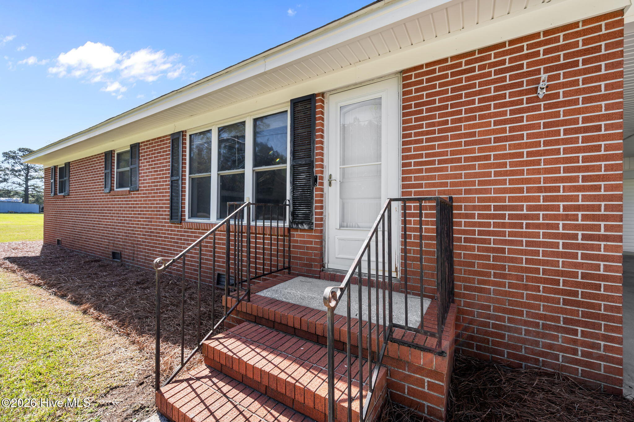 2760 Sarecta Road Pink Hill, NC 28572 - Photo 4 of 47 5-web-or-mls-04