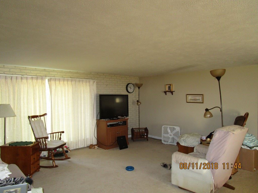 302 Thomas Road Kalkaska, MI 49646 - Photo 9 of 40 1851550-8.JPG