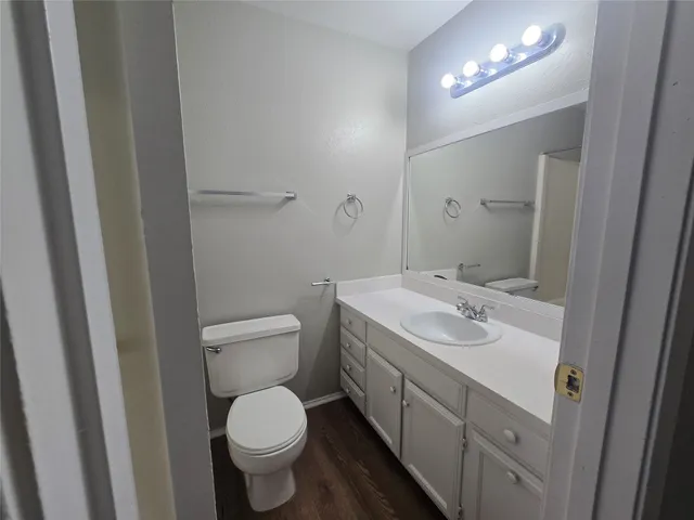 $1,050 | 394 Duroux Road, Unit D, La Marque, TX 77568