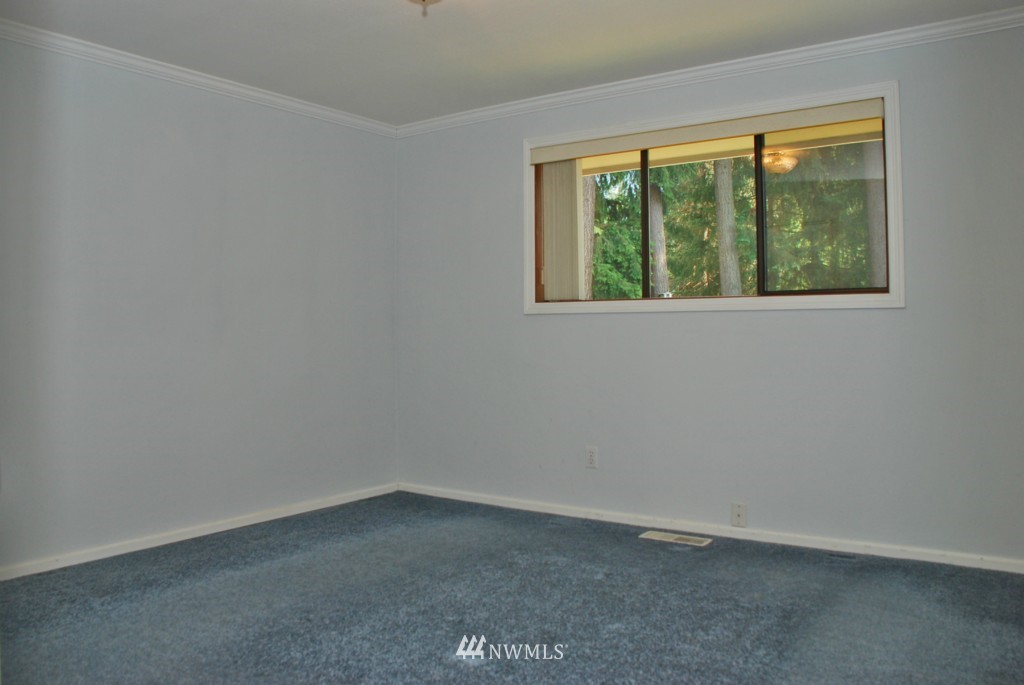 9535 Northeast 200th Street Bothell, WA 98011 - Photo 11 of 25