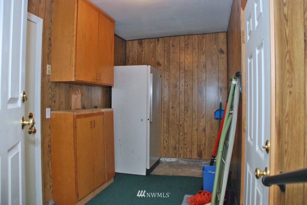 9535 Northeast 200th Street Bothell, WA 98011 - Photo 16 of 25