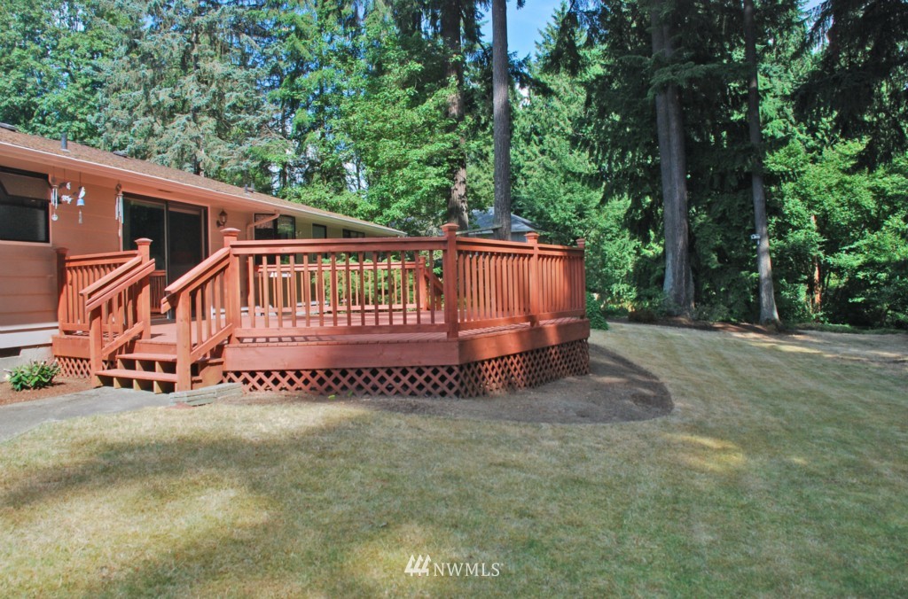 9535 Northeast 200th Street Bothell, WA 98011 - Photo 19 of 25