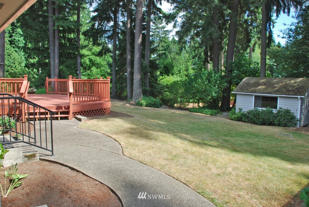 9535 Northeast 200th Street Bothell, WA 98011 - Photo 20 of 25