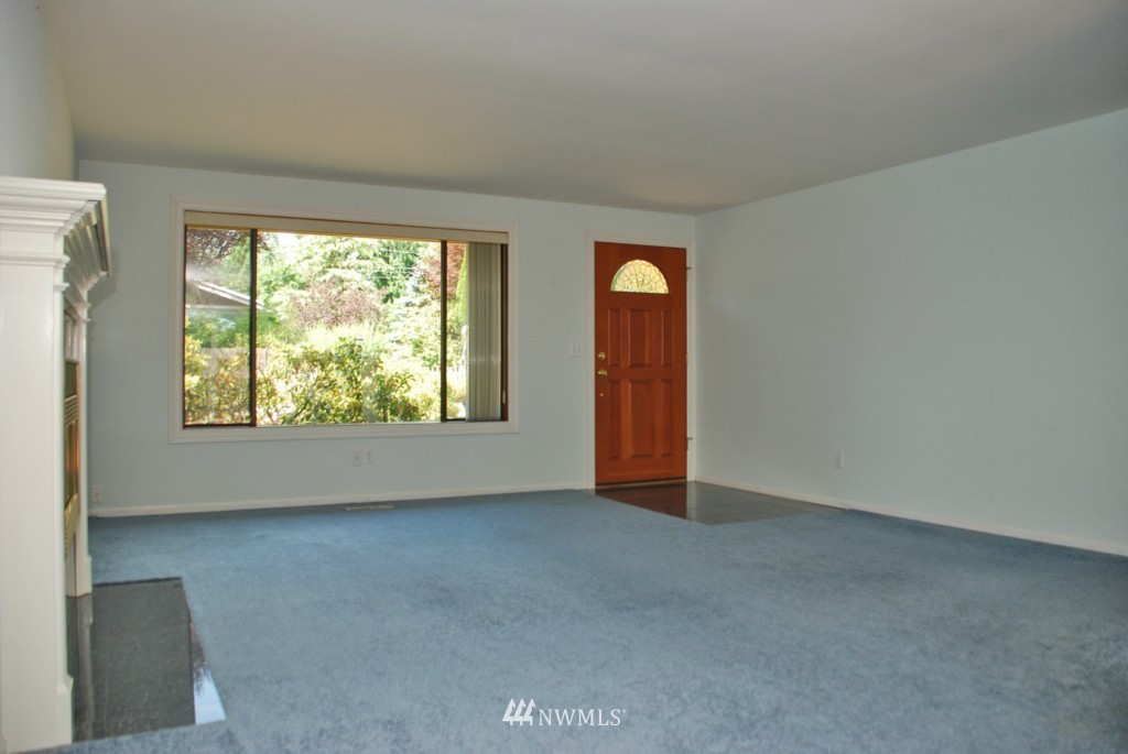 9535 Northeast 200th Street Bothell, WA 98011 - Photo 3 of 25