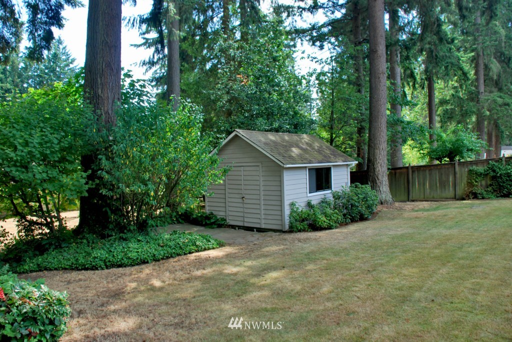 9535 Northeast 200th Street Bothell, WA 98011 - Photo 21 of 25
