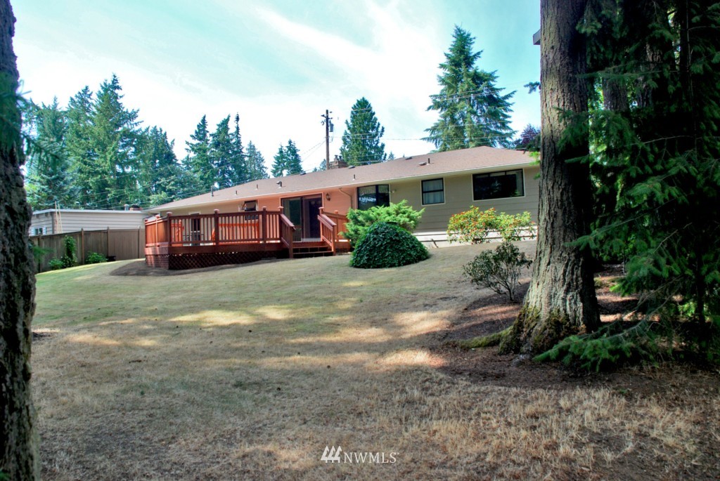 9535 Northeast 200th Street Bothell, WA 98011 - Photo 23 of 25