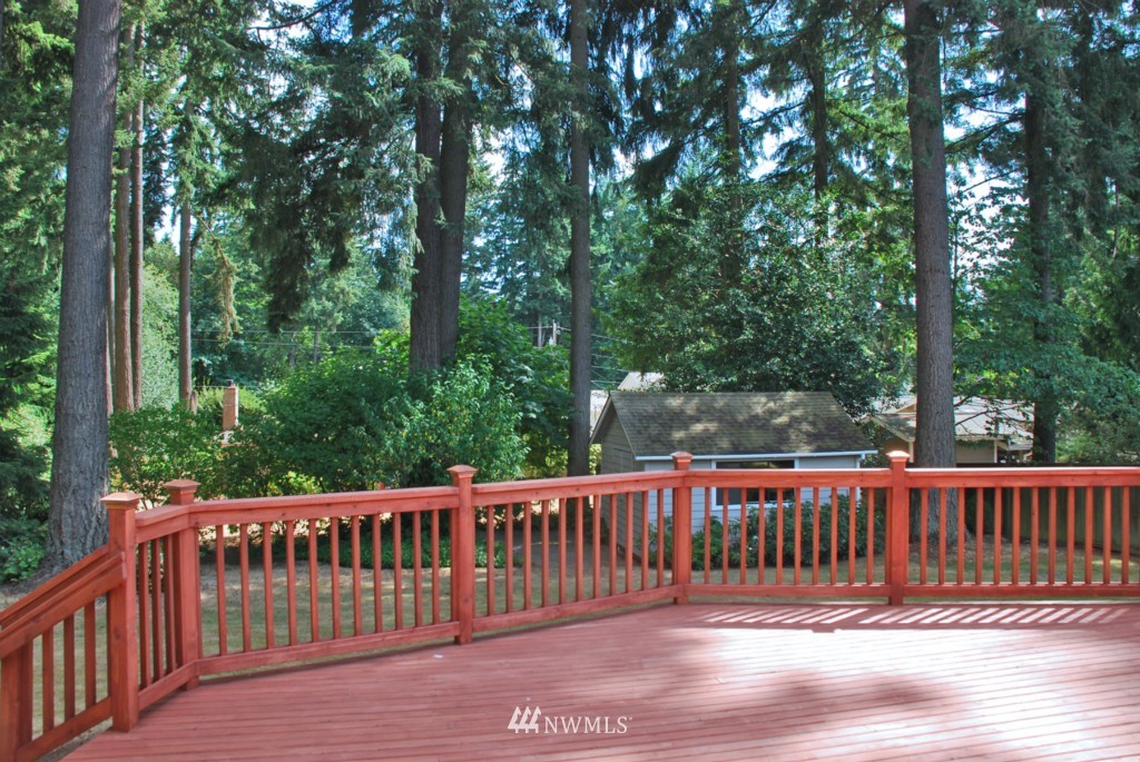 9535 Northeast 200th Street Bothell, WA 98011 - Photo 8 of 25