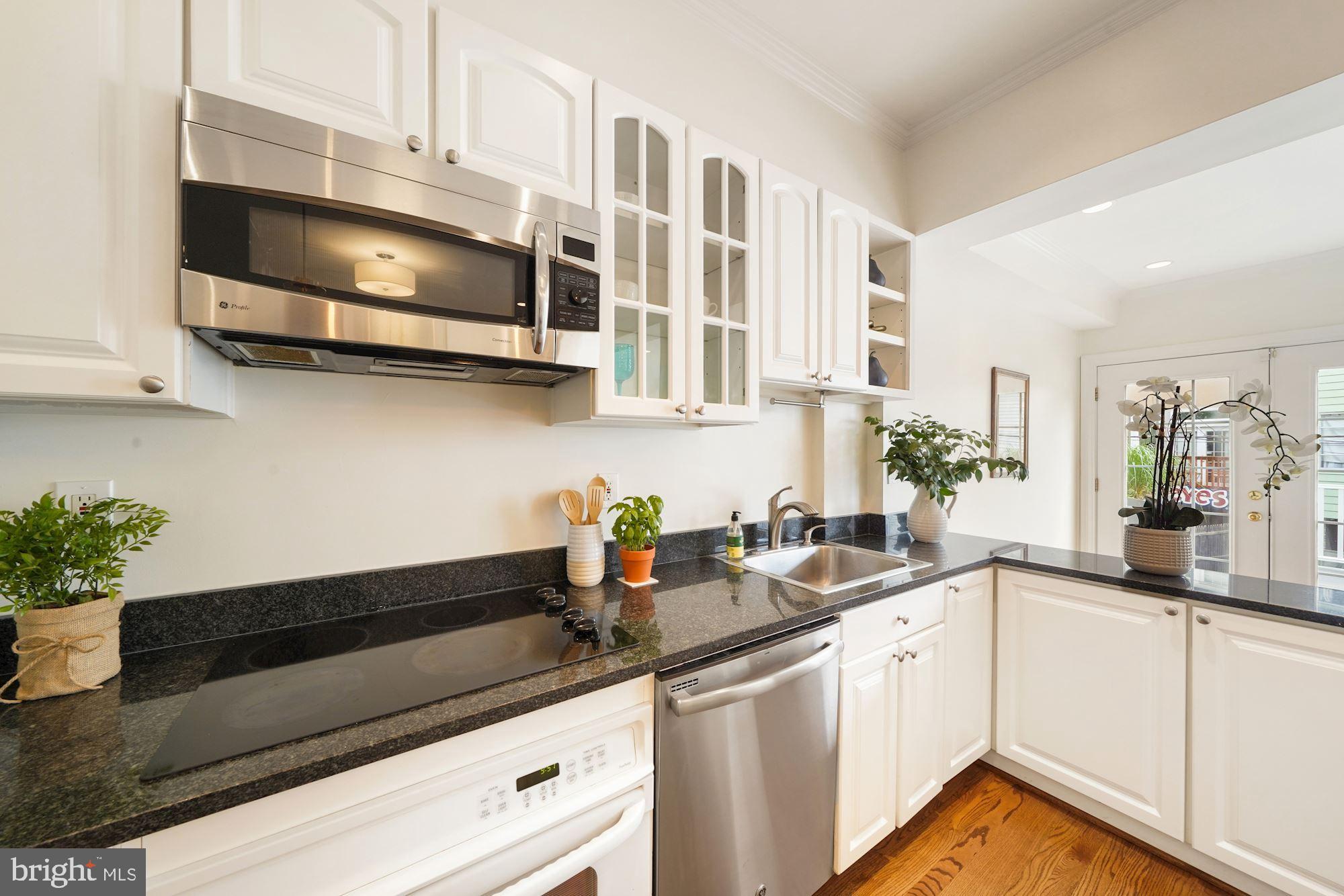 2409 Tunlaw Road Northwest Washington, DC 20007 - Photo 12 of 42 Tons of granite counter space