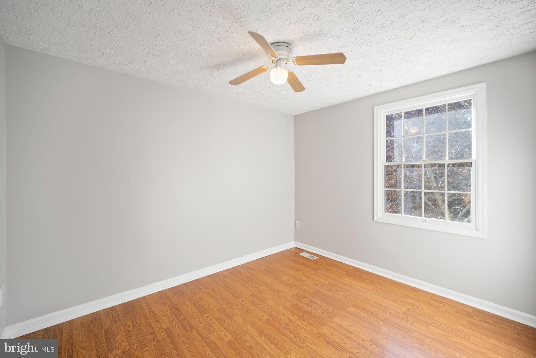 7579 Aspenpark Road Lorton, VA 22079 - Photo 14 of 32 Gallery Image 14
