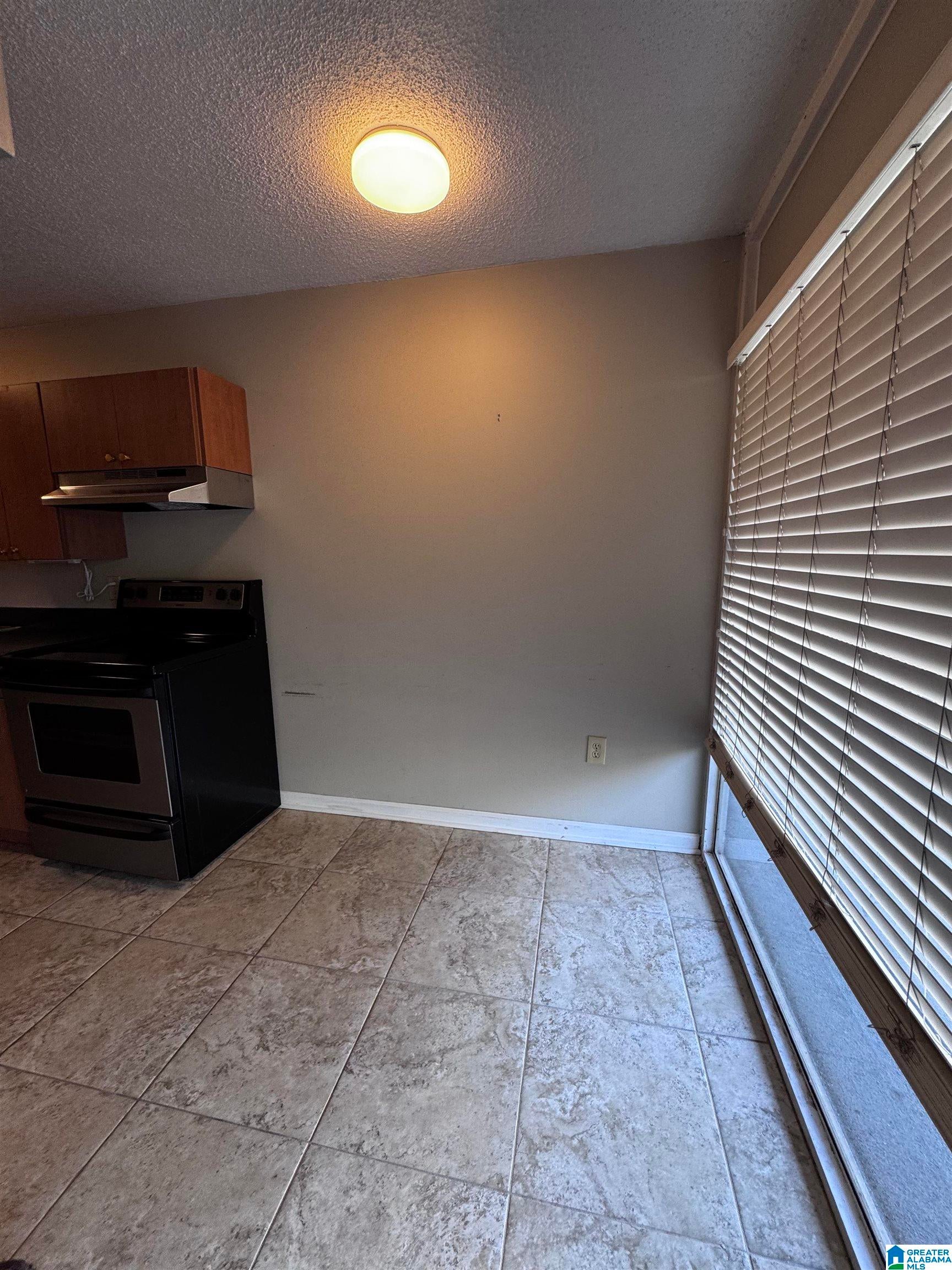 66 Rhodes Circle South Birmingham, AL 35205 - Photo 8 of 14 Gallery Image 8