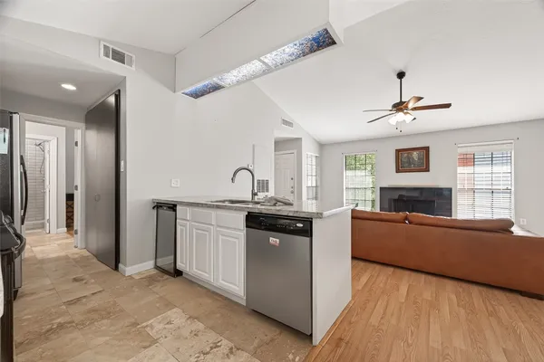 $1,250 | 2211 South Kirkwood Road, Unit 42, Houston, TX 77077