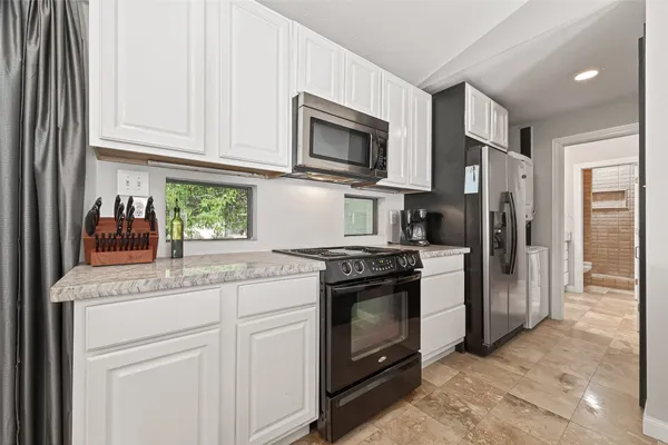 $1,250 | 2211 South Kirkwood Road, Unit 42, Houston, TX 77077