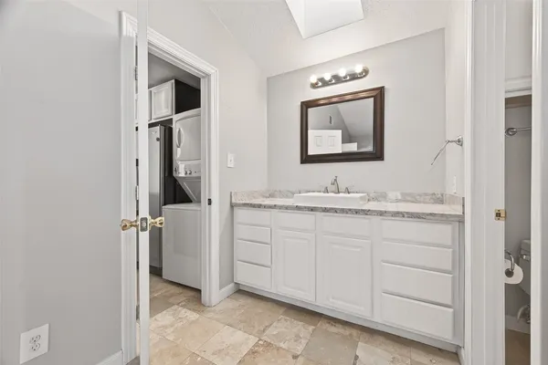 $1,250 | 2211 South Kirkwood Road, Unit 42, Houston, TX 77077