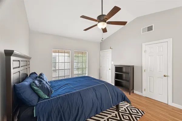 $1,250 | 2211 South Kirkwood Road, Unit 42, Houston, TX 77077