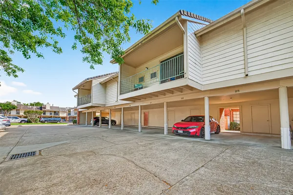 $1,250 | 2211 South Kirkwood Road, Unit 42, Houston, TX 77077