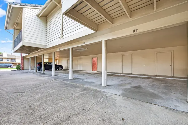 $1,250 | 2211 South Kirkwood Road, Unit 42, Houston, TX 77077