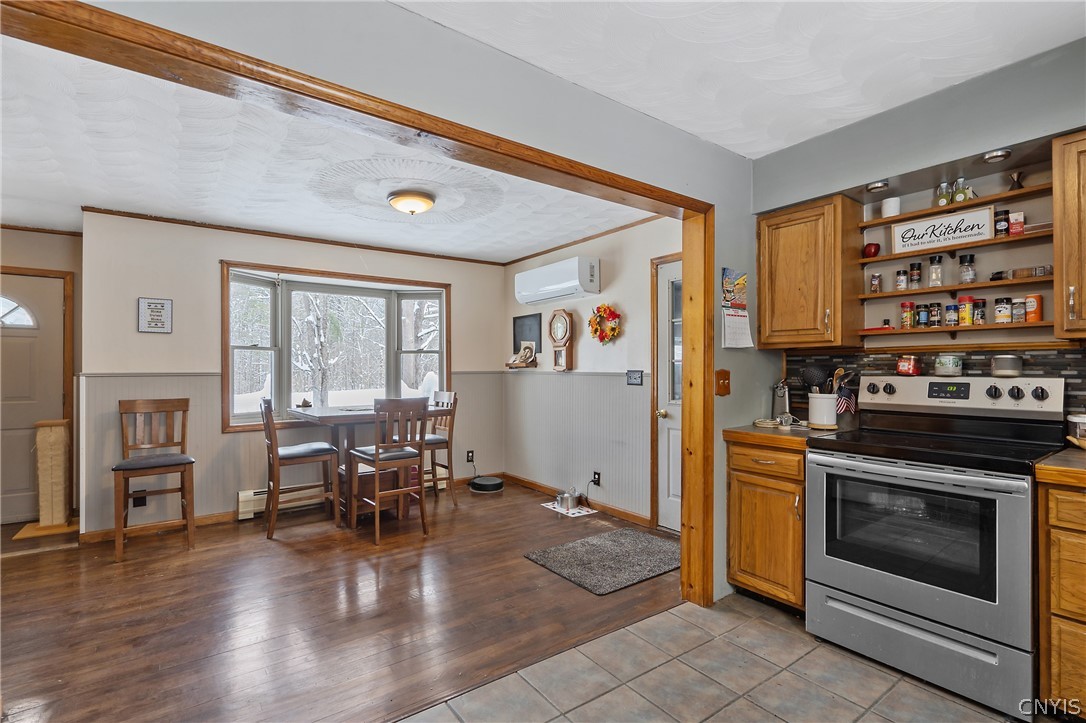 917 County Rte 10 Schroeppel, NY 13132 - Photo 13 of 42