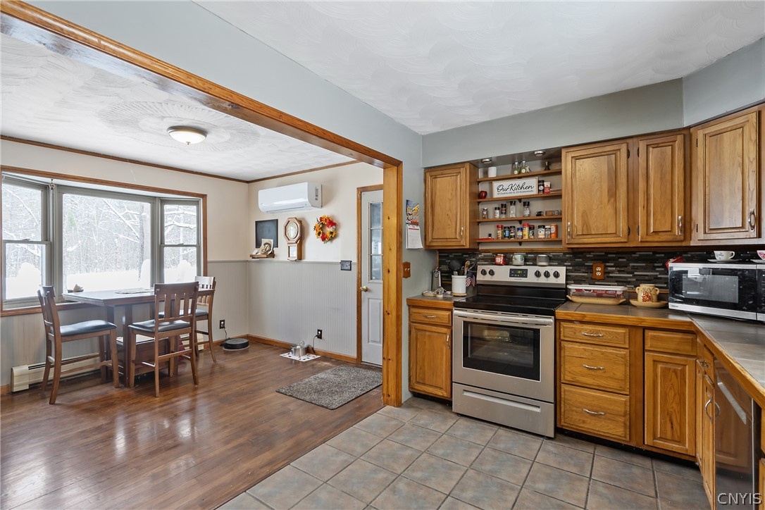 917 County Rte 10 Schroeppel, NY 13132 - Photo 10 of 42