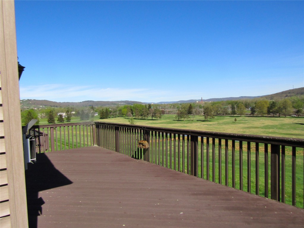 25 Eagle Drive Endicott, NY 13760 - Photo 11 of 39