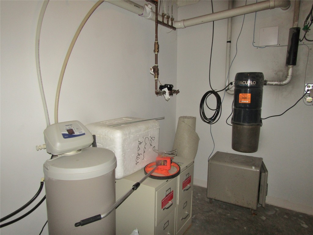 25 Eagle Drive Endicott, NY 13760 - Photo 28 of 39