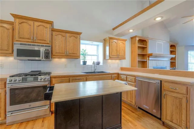 $425,000 | 3413 South Arrowhead Court, Independence, MO 64057