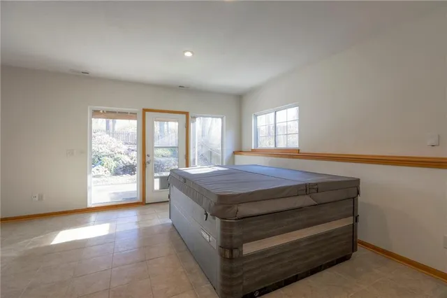 $425,000 | 3413 South Arrowhead Court, Independence, MO 64057