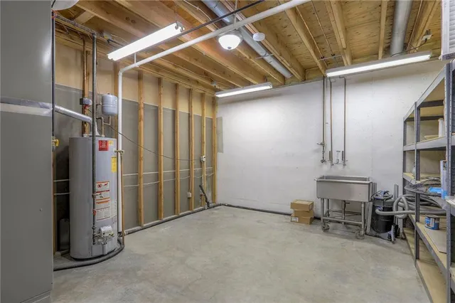 $425,000 | 3413 South Arrowhead Court, Independence, MO 64057