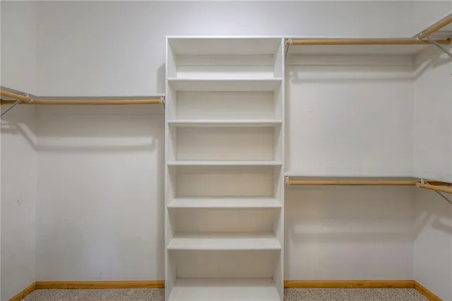 $425,000 | 3413 South Arrowhead Court, Independence, MO 64057