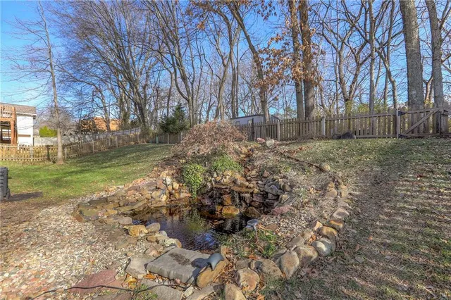 $425,000 | 3413 South Arrowhead Court, Independence, MO 64057