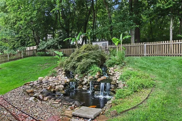 $425,000 | 3413 South Arrowhead Court, Independence, MO 64057