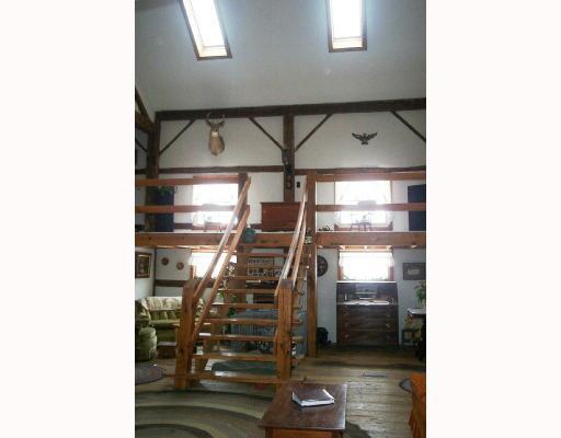 429 Sheldon Road Valencia, PA 16059 - Photo 7 of 8 Den/Family/Great Room. MASSIVE GREATROOM THAT INCLUDES AN OPEN STAIRWAY TO THE SECOND FLOOR