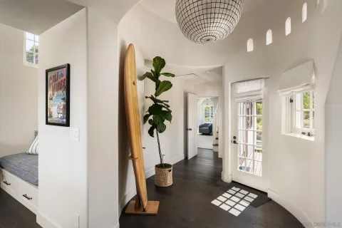 $5,995,000 | 6714 Muirlands Drive, La Jolla, CA 92037
