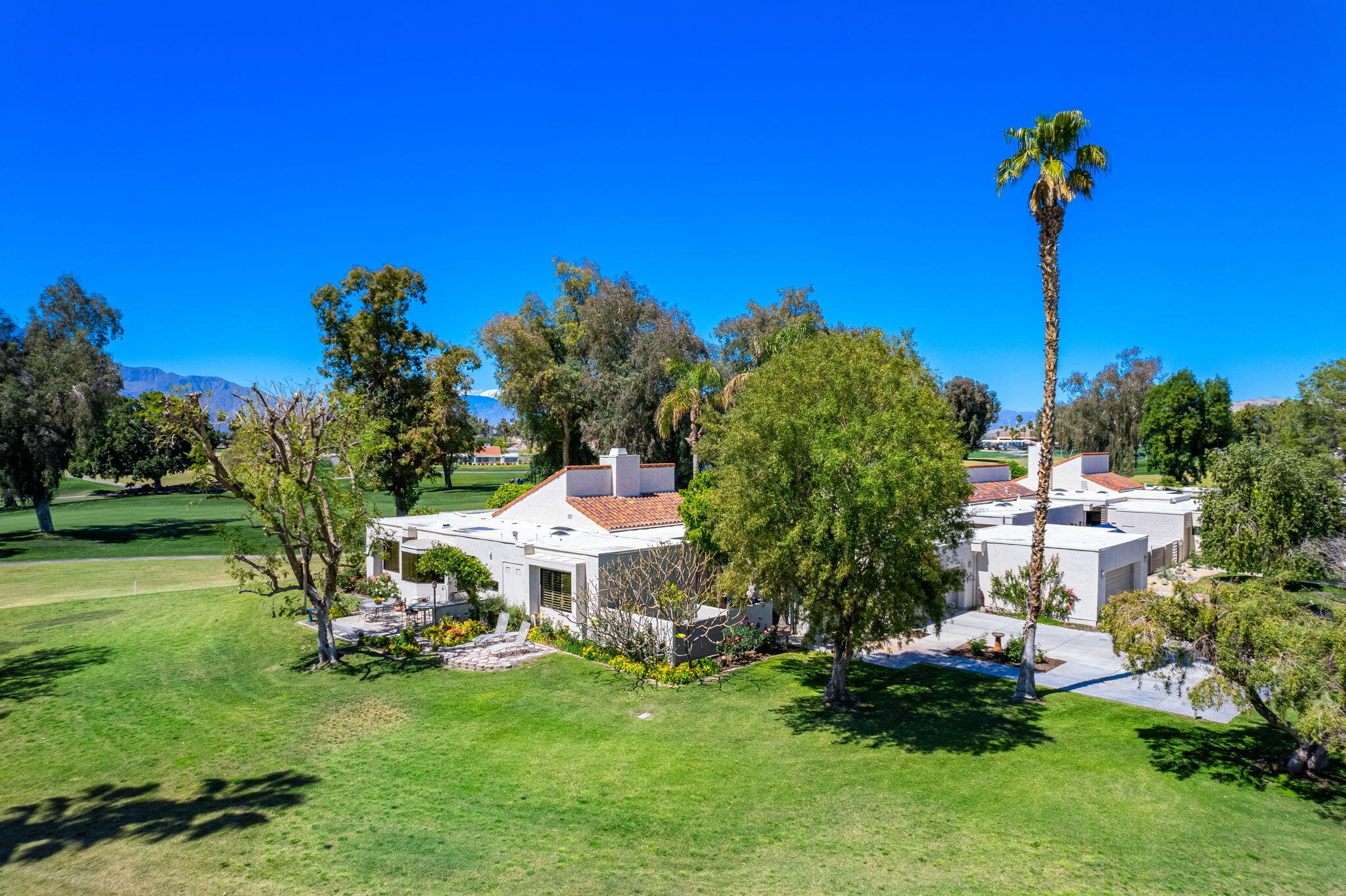 727 Inverness Drive Rancho Mirage, CA 92270 - Photo 3 of 39 3-web-or-mls-JBInverness-3