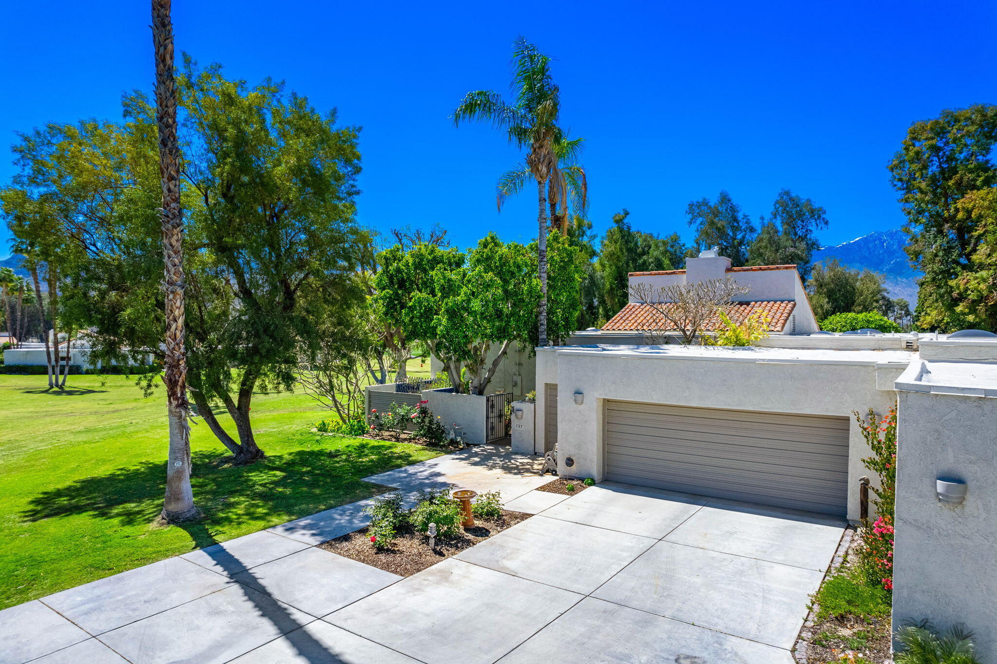 727 Inverness Drive Rancho Mirage, CA 92270 - Photo 4 of 39 2-web-or-mls-JBInverness-1