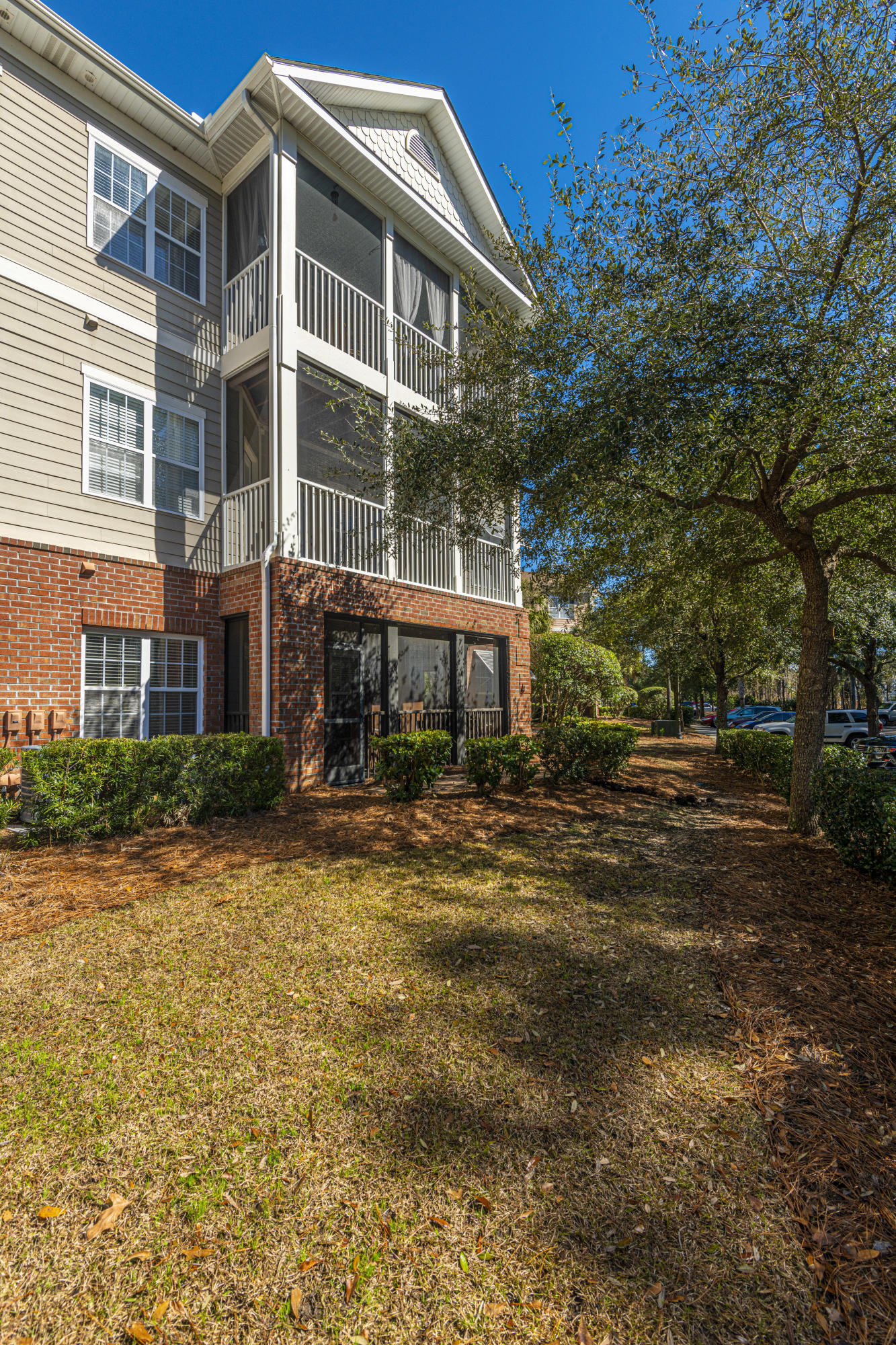 1802 Basildon Road Mount Pleasant, SC 29466 - Photo 20 of 44 End unit view