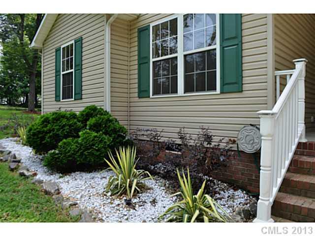 121 Shenandoah Loop, Unit 29 Troutman, NC 28166 - Photo 2 of 16