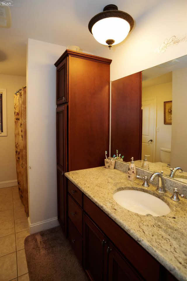 8266 Burpee Road Grand Blanc, MI 48439 - Photo 17 of 26 21300249-17.JPG