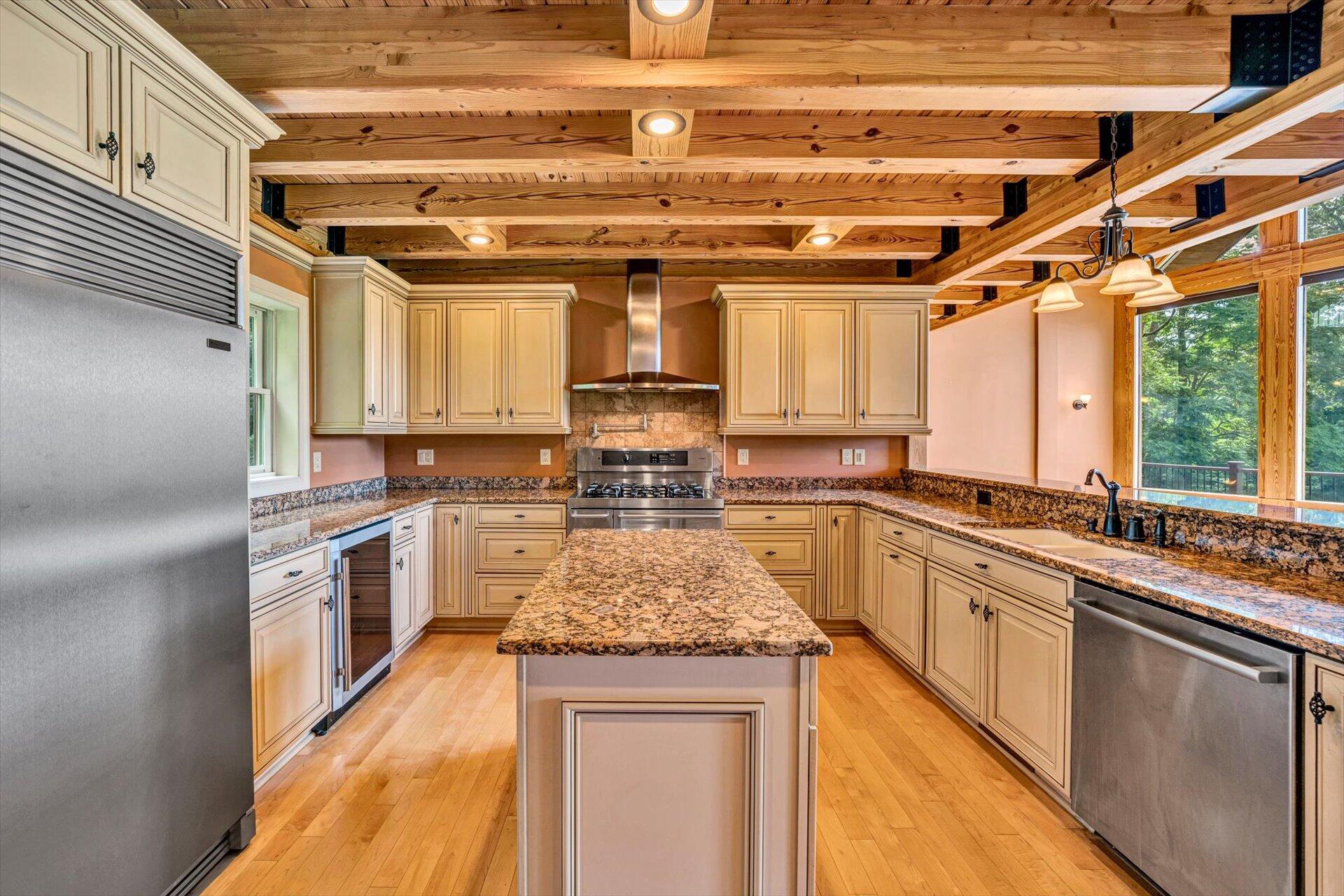 658 Hardbarger Road Buchanan, VA 24066 - Photo 21 of 75 18-072520230049