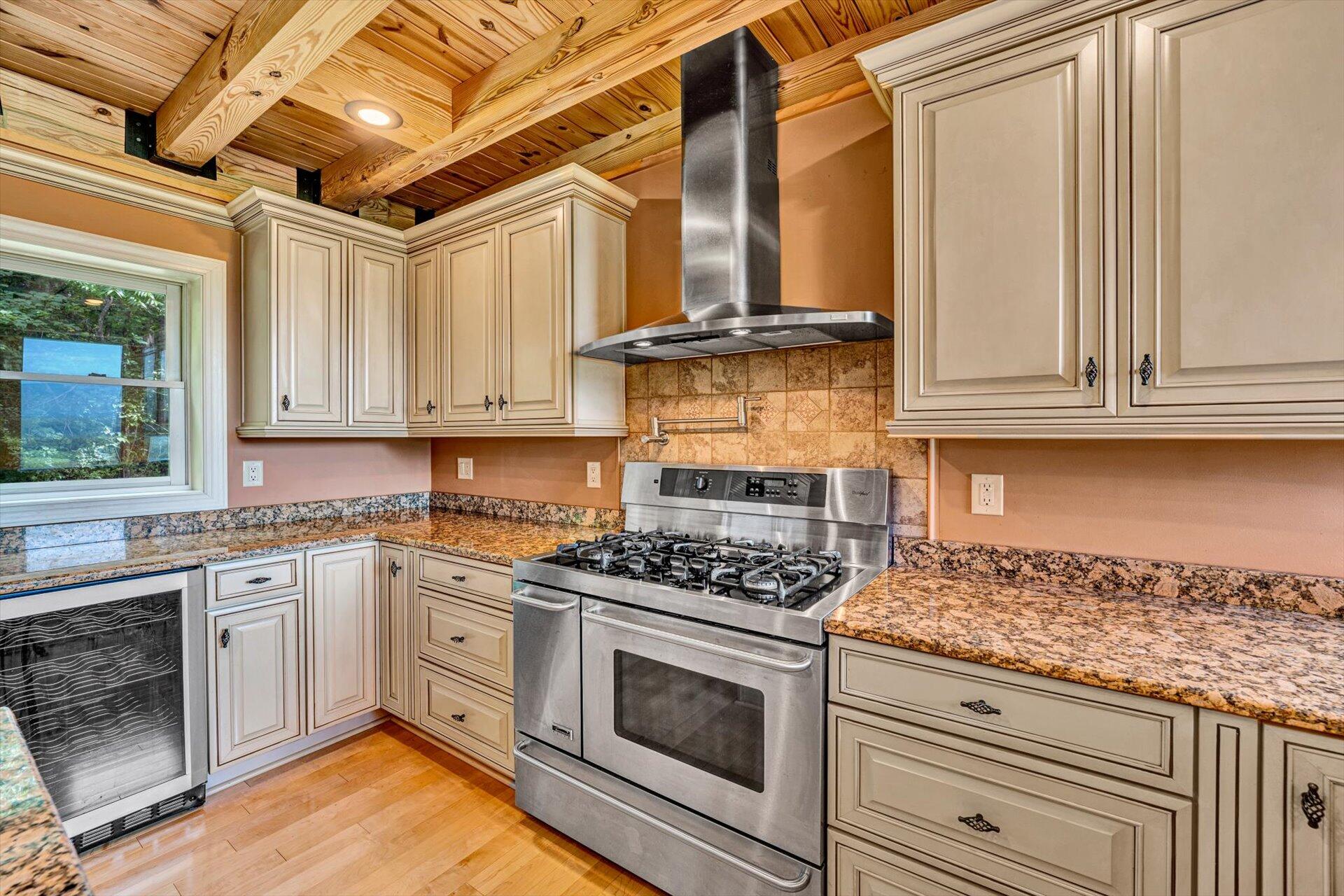 658 Hardbarger Road Buchanan, VA 24066 - Photo 22 of 75 19-072520230050