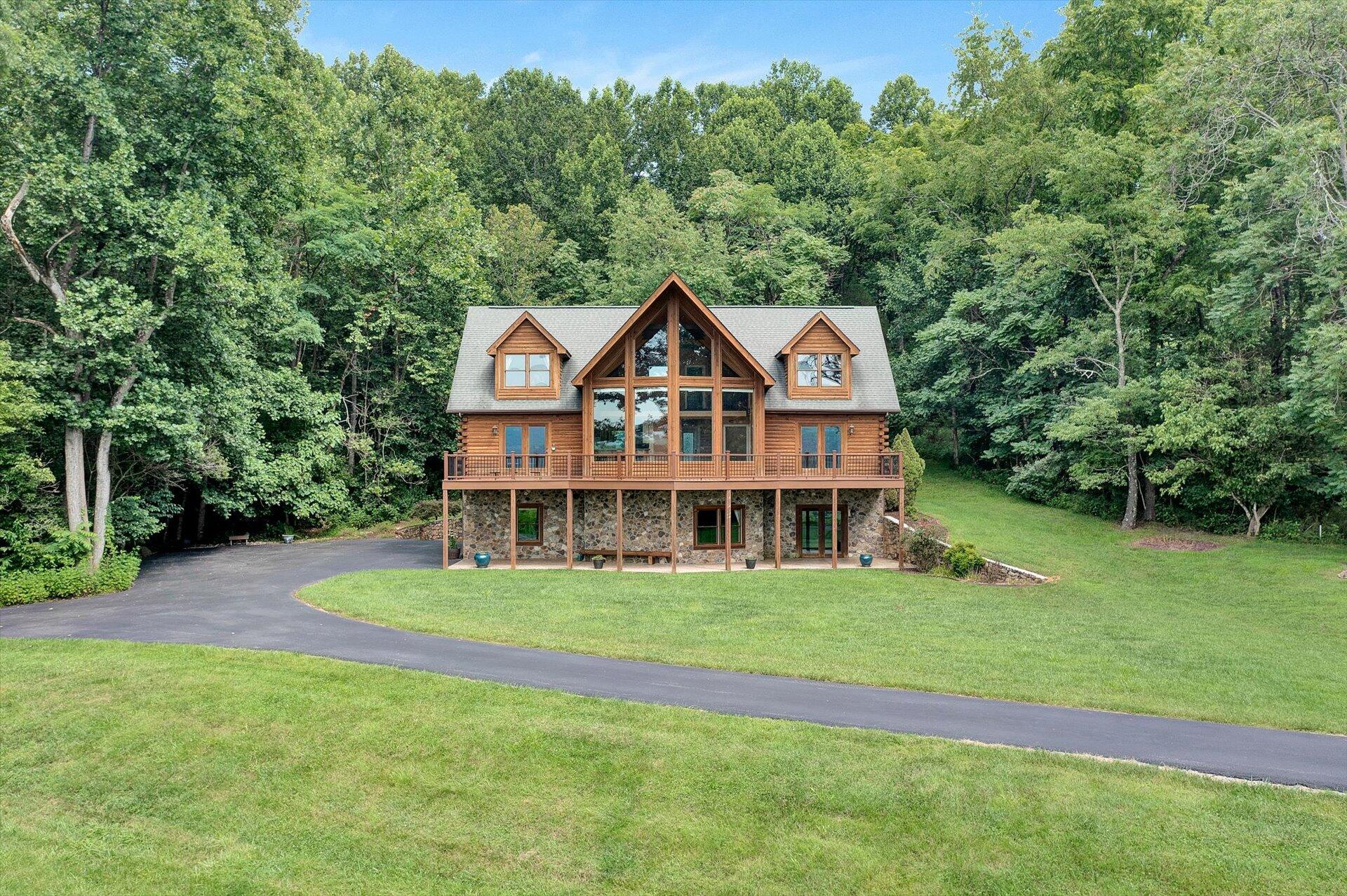 658 Hardbarger Road Buchanan, VA 24066 - Photo 4 of 75 03-072520230092