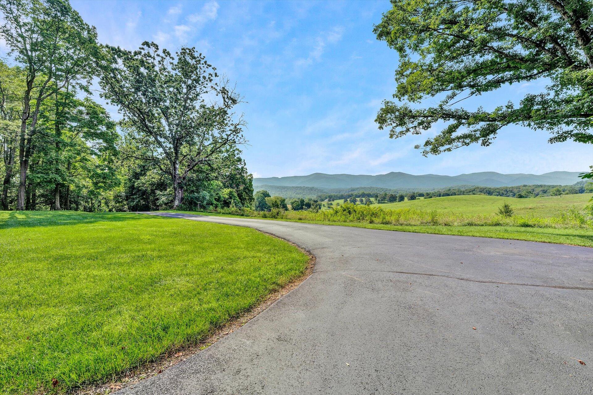 658 Hardbarger Road Buchanan, VA 24066 - Photo 8 of 75 07-072520230038