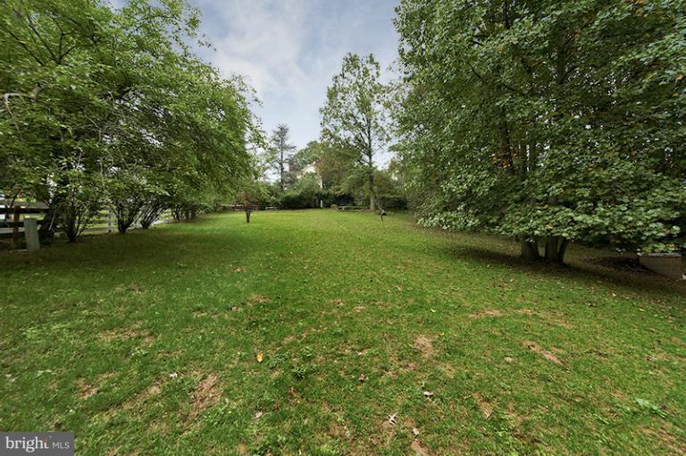 11051 Bishopsgate Court Reston, VA 20194 - Photo 11 of 22 Exterior (Rear)