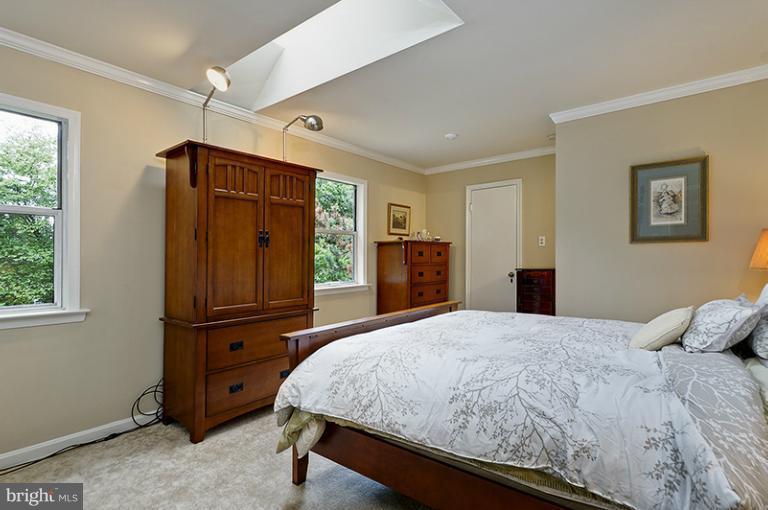 11051 Bishopsgate Court Reston, VA 20194 - Photo 18 of 22 Bedroom (Master)