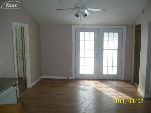 305 South Kern Road Fowlerville, MI 48836 - Photo 8 of 8 20201532-7.JPG